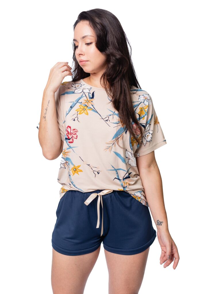 PIJAMA FLORAL COM SHORTS MARINHO